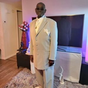 Meet your Posher, Jerry